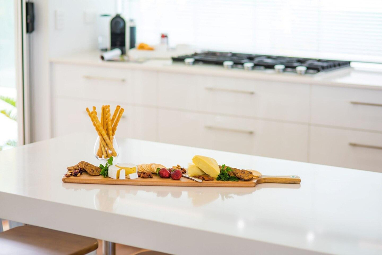 Food & Drinks 3, Oleander Holiday Home - Airlie Beach, Whitsunday