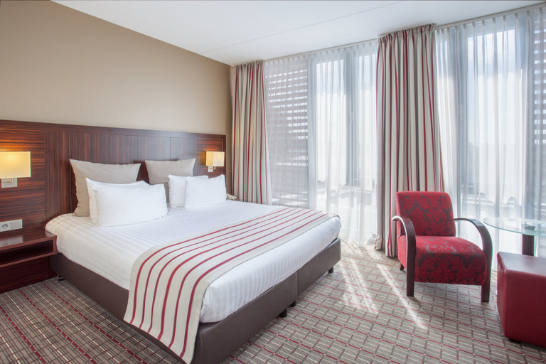 Bedroom 3, Crowne Plaza MAASTRICHT by IHG, Maastricht