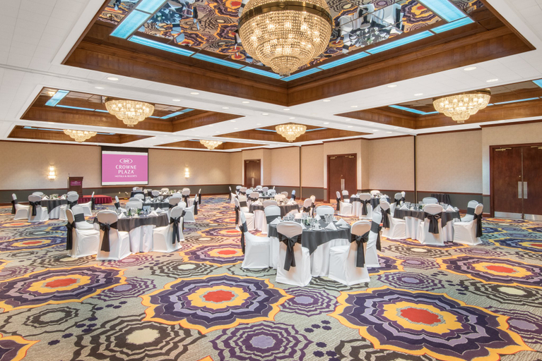 Business Facilities 3, Crowne Plaza HICKORY by IHG, Catawba