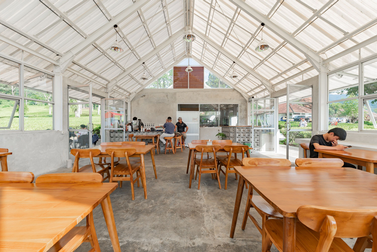 Food & Drinks 5, RedDoorz Syariah @ Gambung Ciwidey, Bandung