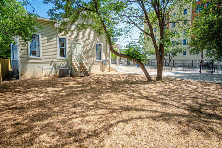 Exterior & Views 2, Incredible New 3br/2ba Near Downtown, Bexar