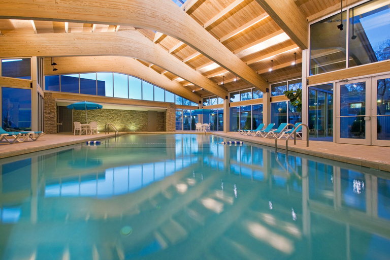 Sport & Beauty 2, Crowne Plaza LOMBARD DOWNERS GROVE by IHG, Dupage