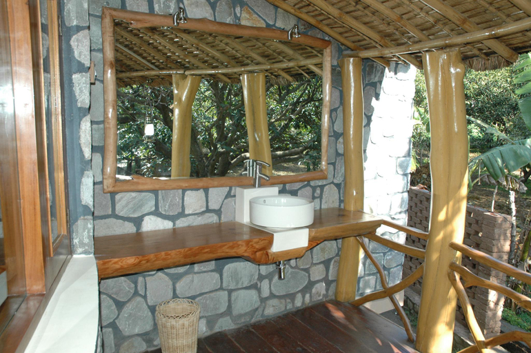 Bathroom, Camp Riverwild Road, Nainital