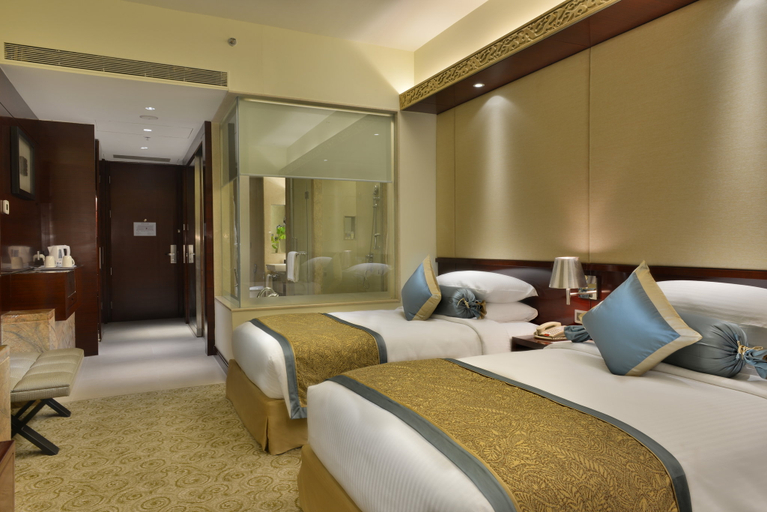 Bedroom 5, Crowne Plaza AHMEDABAD CITY CENTRE by IHG, Ahmadabad