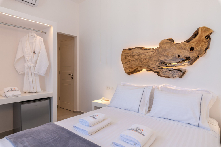 Bedroom 5, Sunset Paraportiani Rooms, South Aegean