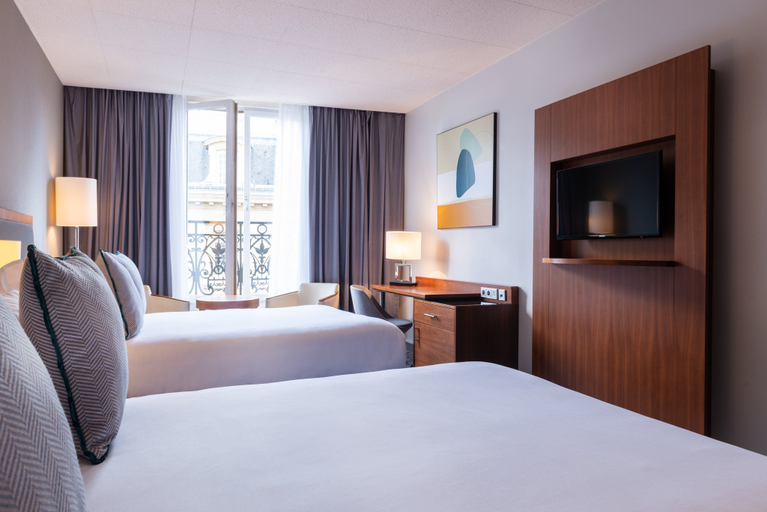 Bedroom 3, Crowne Plaza PARIS - REPUBLIQUE by IHG, Paris