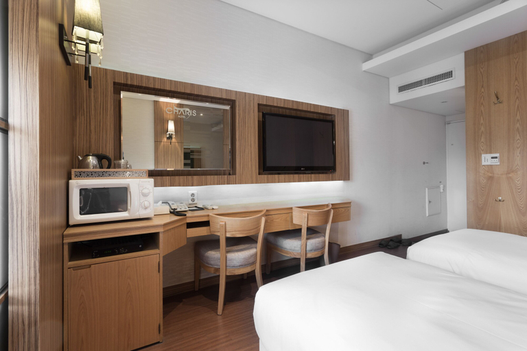 Bedroom 2, Charis Hotel, Gyeyang