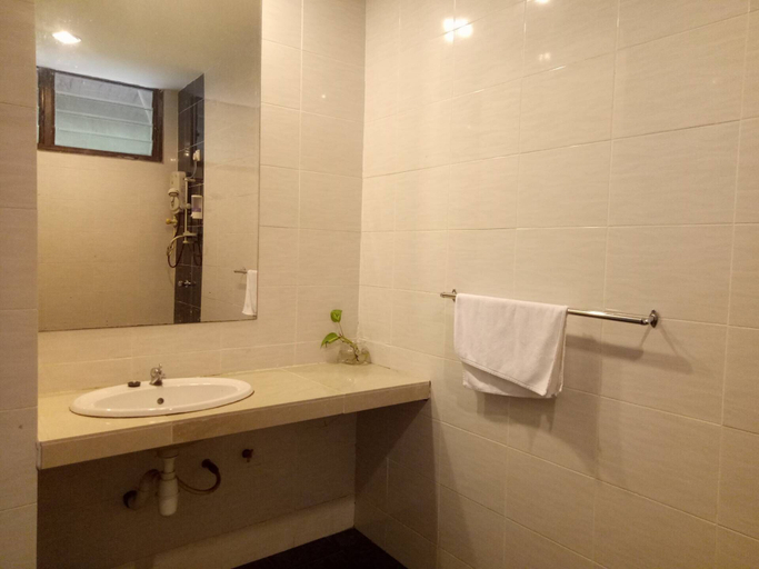 Bathroom 5, Motel Desa, Kuala Terengganu