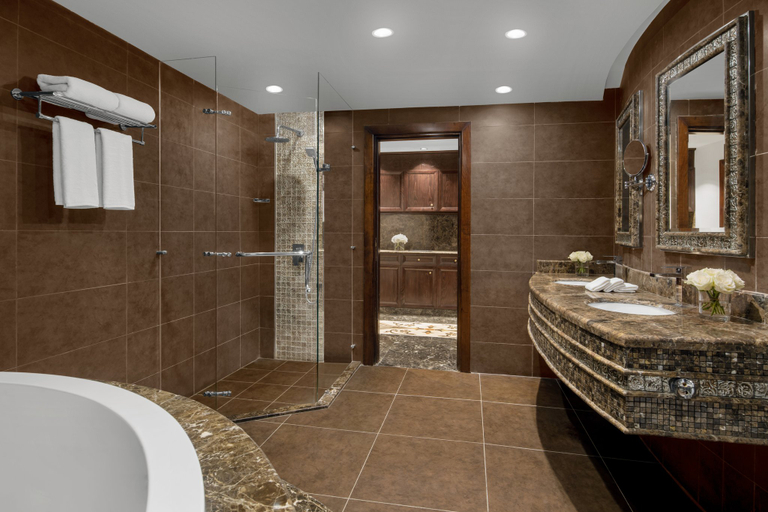 Bathroom 4, Crowne Plaza RIYADH AL WAHA by IHG, Riyadh