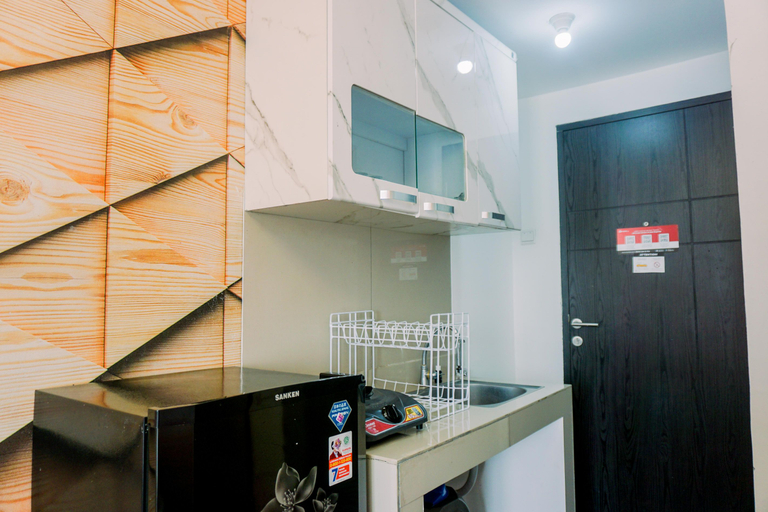 Others 3, Cozy and Simply Look Studio Room Baileys Apartment By Travelio, Tangerang Selatan