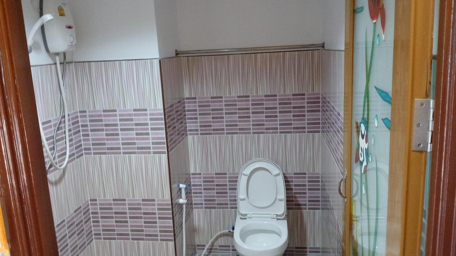 Bathroom 3, RueangSriSiRi Guest House 2, Muang Sukhothai