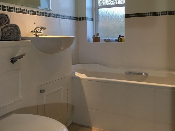 Bathroom 4, 5 Charlton Mill Way B&B, West Sussex