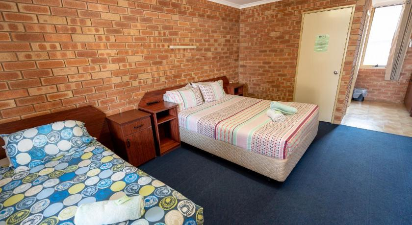 Bedroom 3, Gascoyne Hotel, Carnarvon