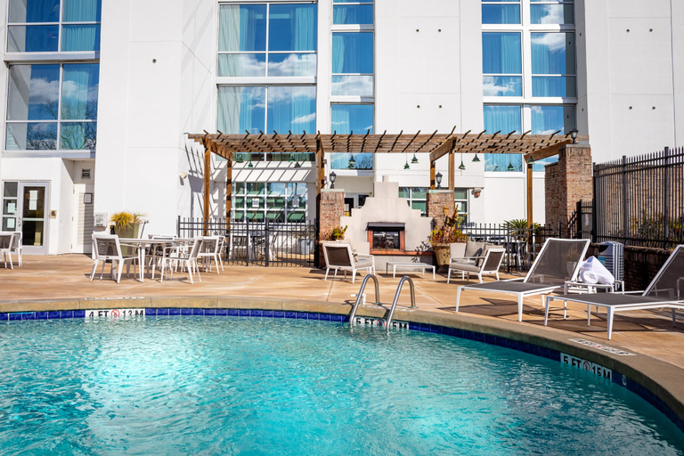 Sport & Beauty 4, Crowne Plaza CHARLESTON AIRPORT - CONV CTR by IHG, Charleston