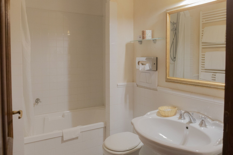 Bathroom 5, Hotel Clitunno, Perugia
