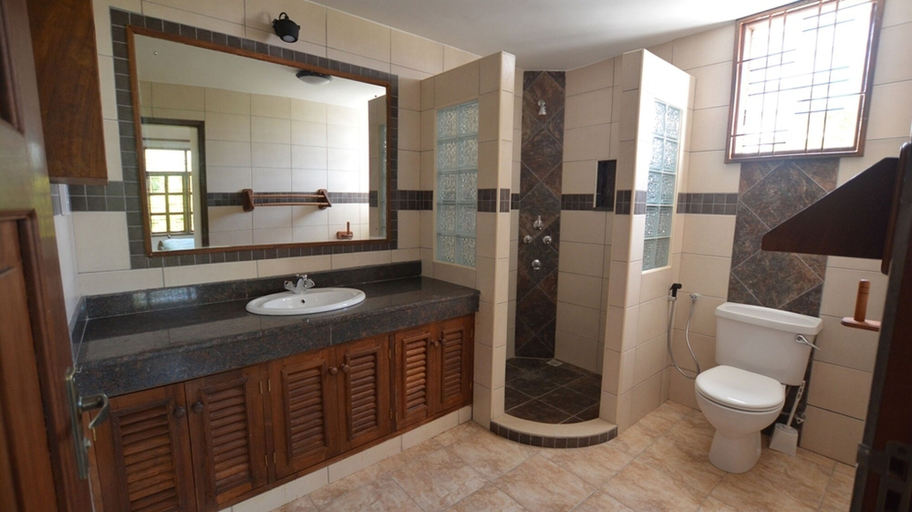 Bathroom 4, Diani Pearl Luxury Apartments, Msambweni