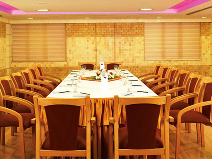Food & Drinks 5, Hotel Olive Eva, Ernakulam