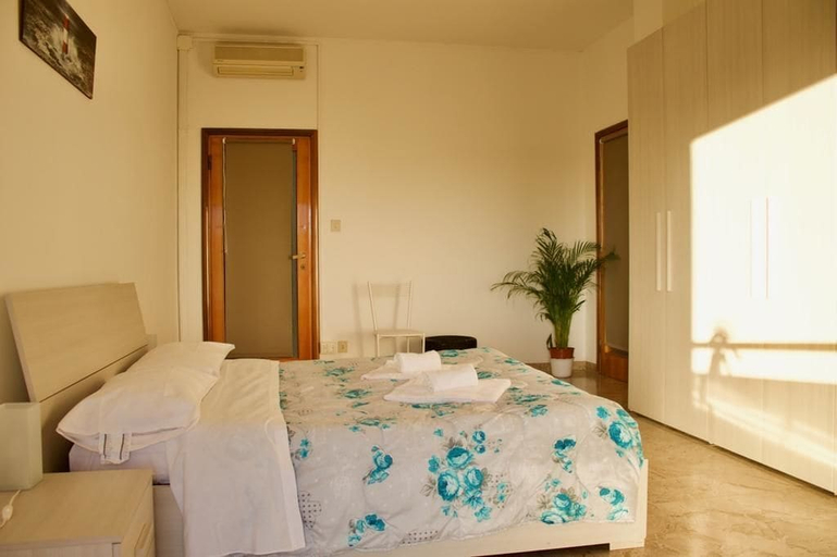 Bedroom 5, MyRoom CenterStation, Bologna