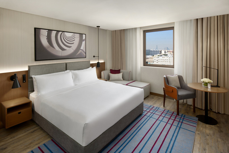 Bedroom 2, Crowne Plaza RIYADH PALACE by IHG, Riyadh