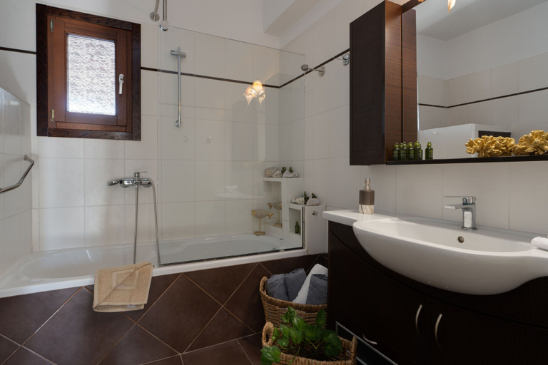 Bathroom 3, Echo Villa, South Aegean