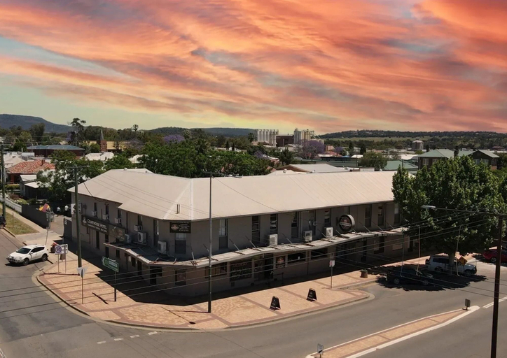 Exterior & Views 2, The Court House Hotel, Gunnedah