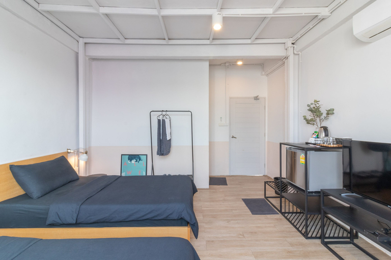Others 3, Beige Poshtels, Don Muang