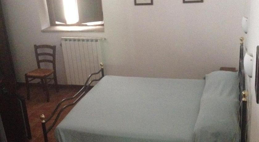 Bedroom 2, Agriturismo Collepina, Terni