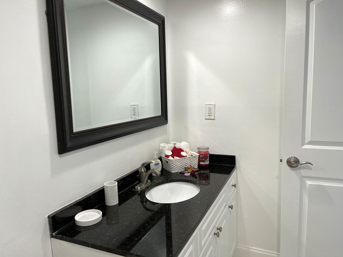 Bathroom 5, Sunny Isles Beach, Miami-Dade