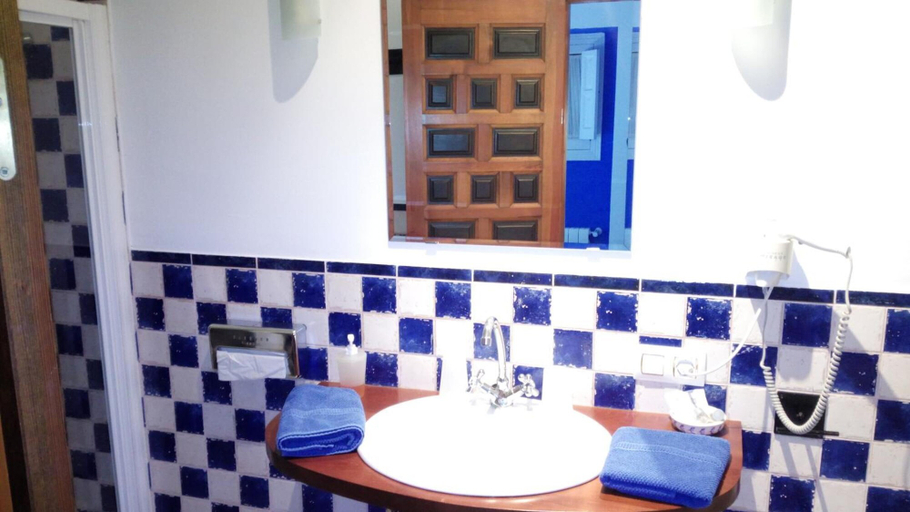 Bathroom 4, Casa Grande, Sevilla
