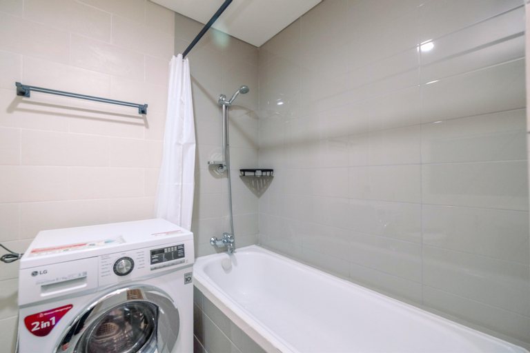Bedroom 4, Luxury 2BR Apartment at Pejaten Park Residence with Bathtub By Travelio, South Jakarta