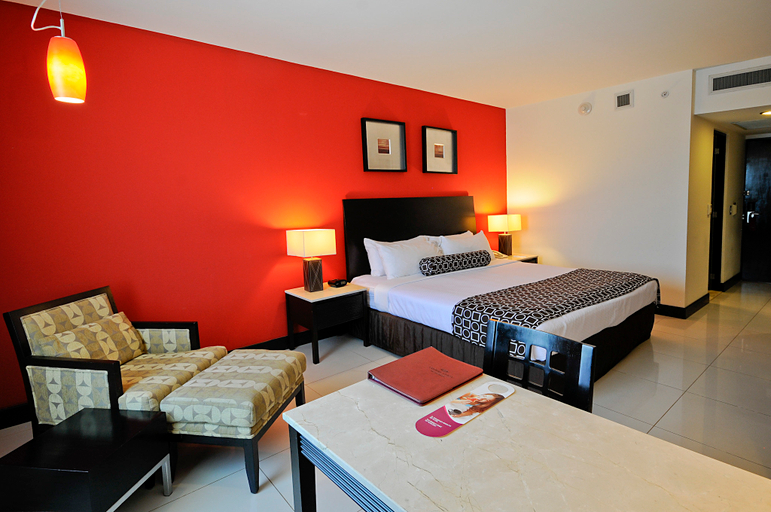 Bedroom 2, Crowne Plaza VILLAHERMOSA by IHG, Jalpa de Méndez