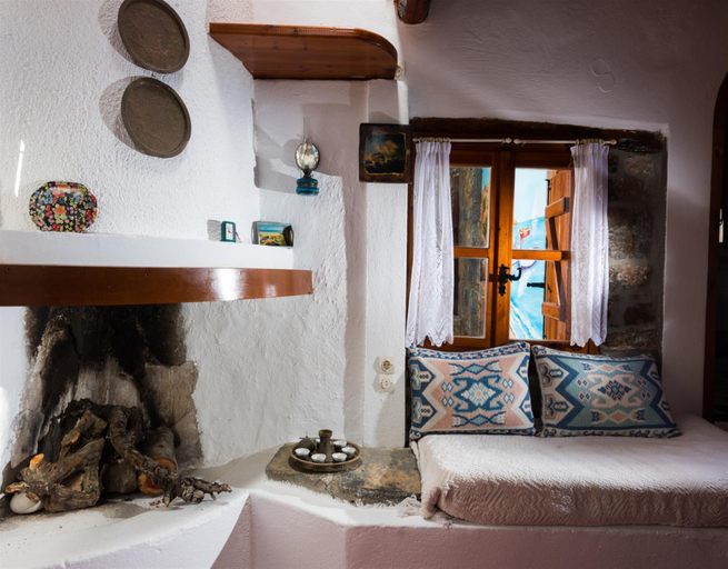 Bathroom, The Traditional Homes of Crete, Crete