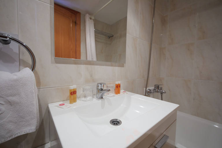 Bathroom 4, Hotel JS Paradise Sport - Adults Only, Baleares