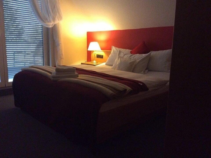 Bedroom 2, Hotel Berghof, Höxter