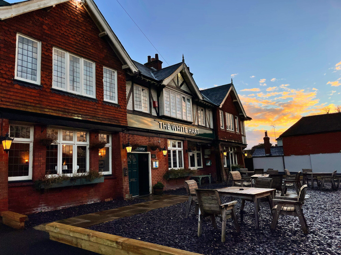 Exterior & Views, The White Hart, Hampshire