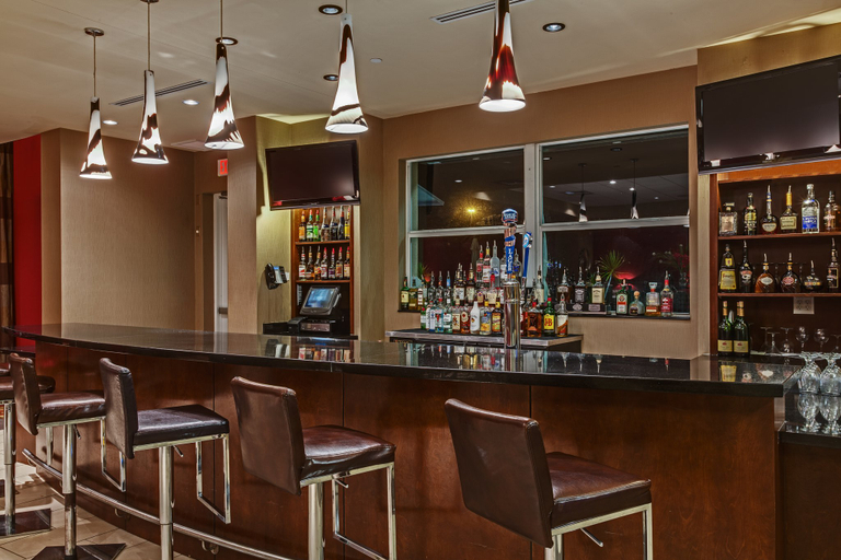 Food & Drinks 5, Crowne Plaza FT. MYERS GULF COAST by IHG, Lee