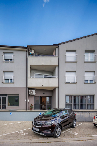 Exterior & Views 2, Terra 5 Deluxe apartment with parking, Viškovo