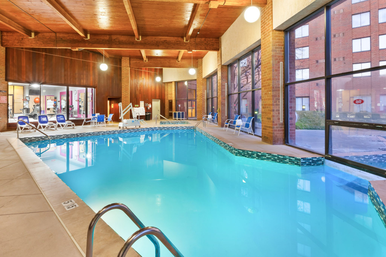 Sport & Beauty 3, Crowne Plaza COLUMBUS NORTH- WORTHINGTON by IHG, Franklin