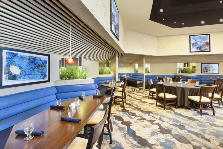 Food & Drinks 4, Crowne Plaza COLUMBUS NORTH- WORTHINGTON by IHG, Franklin