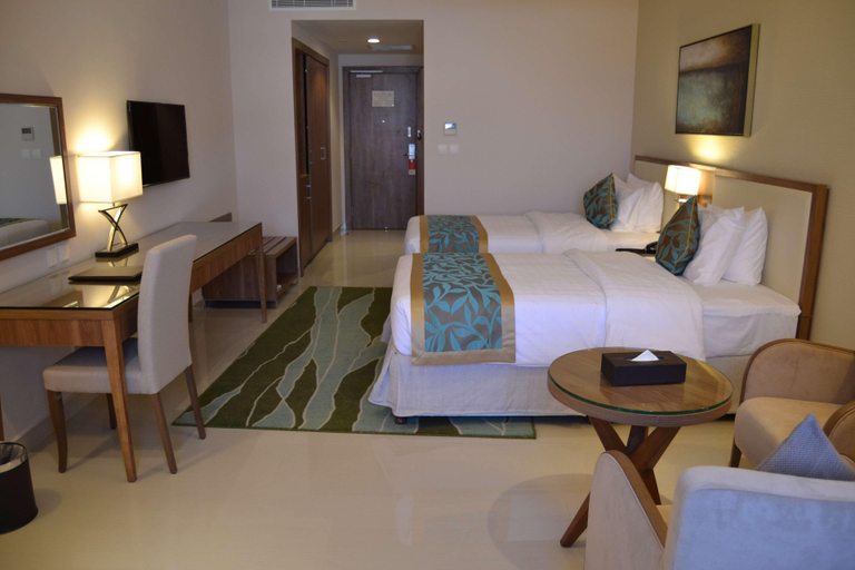 Bedroom 3, The Hotel@Dayton South, Montgomery