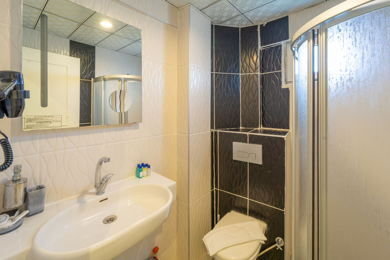 Bathroom 3, Aurasia SeaSide Hotel, Marmaris