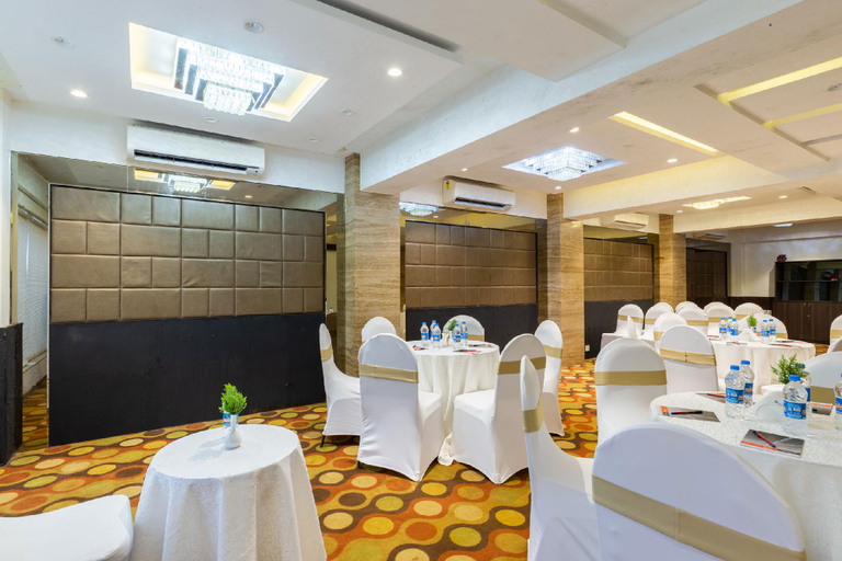 Food & Drinks 5, Calux Grand Inn Calangute Formerly Amara, North Goa