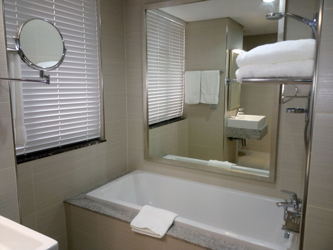 Bathroom 4, The Providence by Mantis, Ikeja