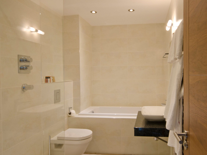 Bathroom 4, The Kinmel & Kinspa, Conwy