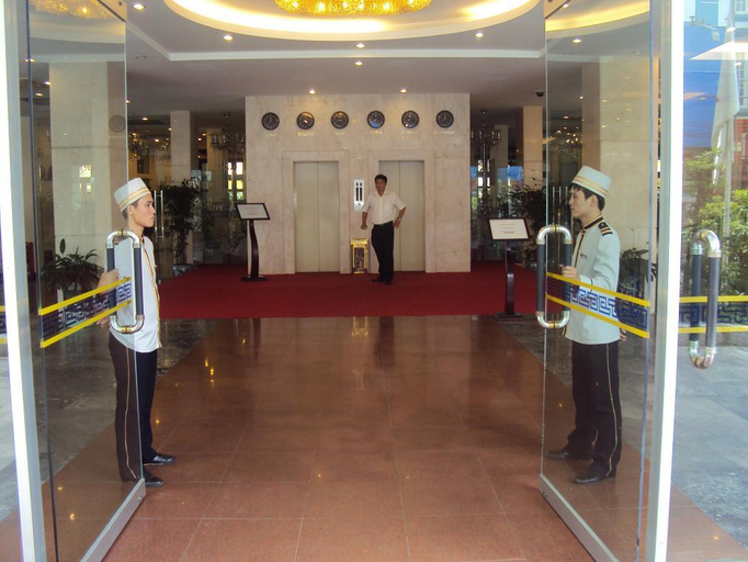 Others 2, Huu Nghi Hotel, Hồng Bàng