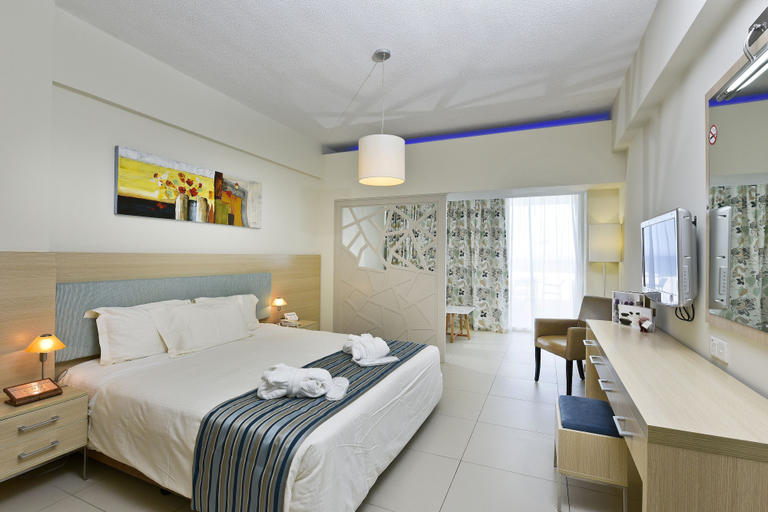 Bedroom 3, Pernera Beach Hotel