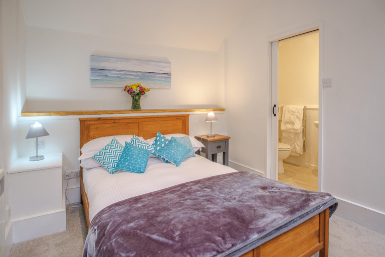 Bedroom 2, White Hart Cafe Bar & Bistro, Shropshire
