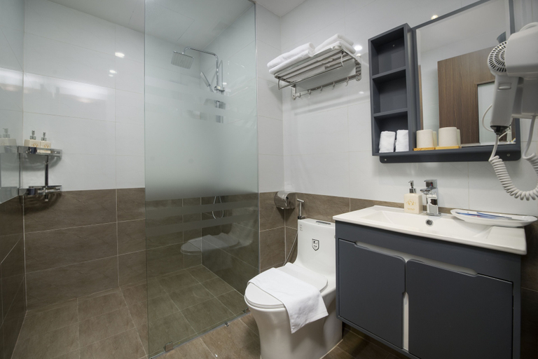 Bathroom 4, Bao Hung Apartment - Tran Quoc Vuong, Cầu Giấy