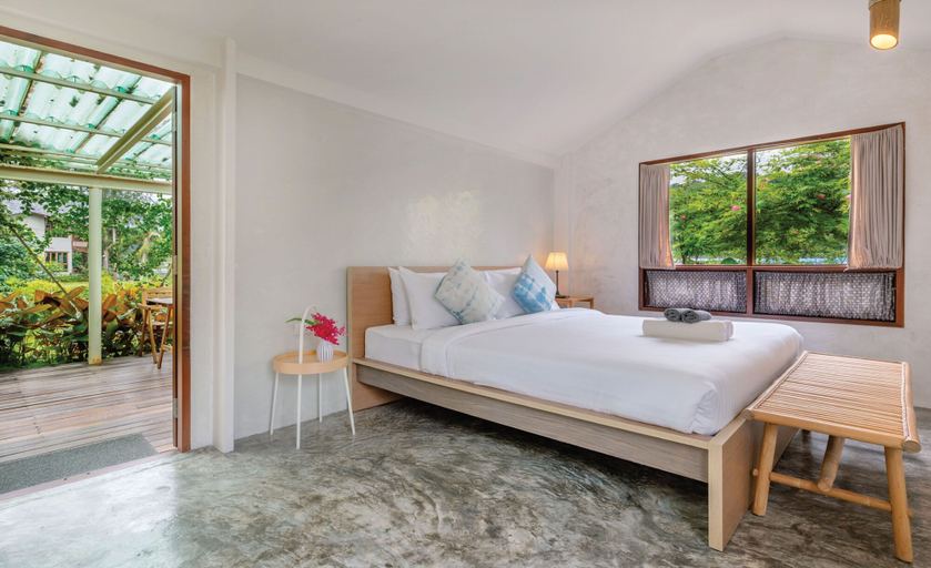 Bedroom 4, The Little White Bird Traveller Hostel, K. Ko Kut