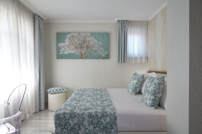 Bedroom 4, Rome Airport Inn, Rome